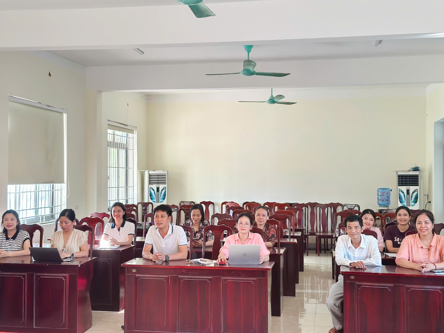 Hội đồng tuyển sinh nhà trường tổ chức họp xếp lớp cho học sinh khối 6 năm học 2026 - 2027